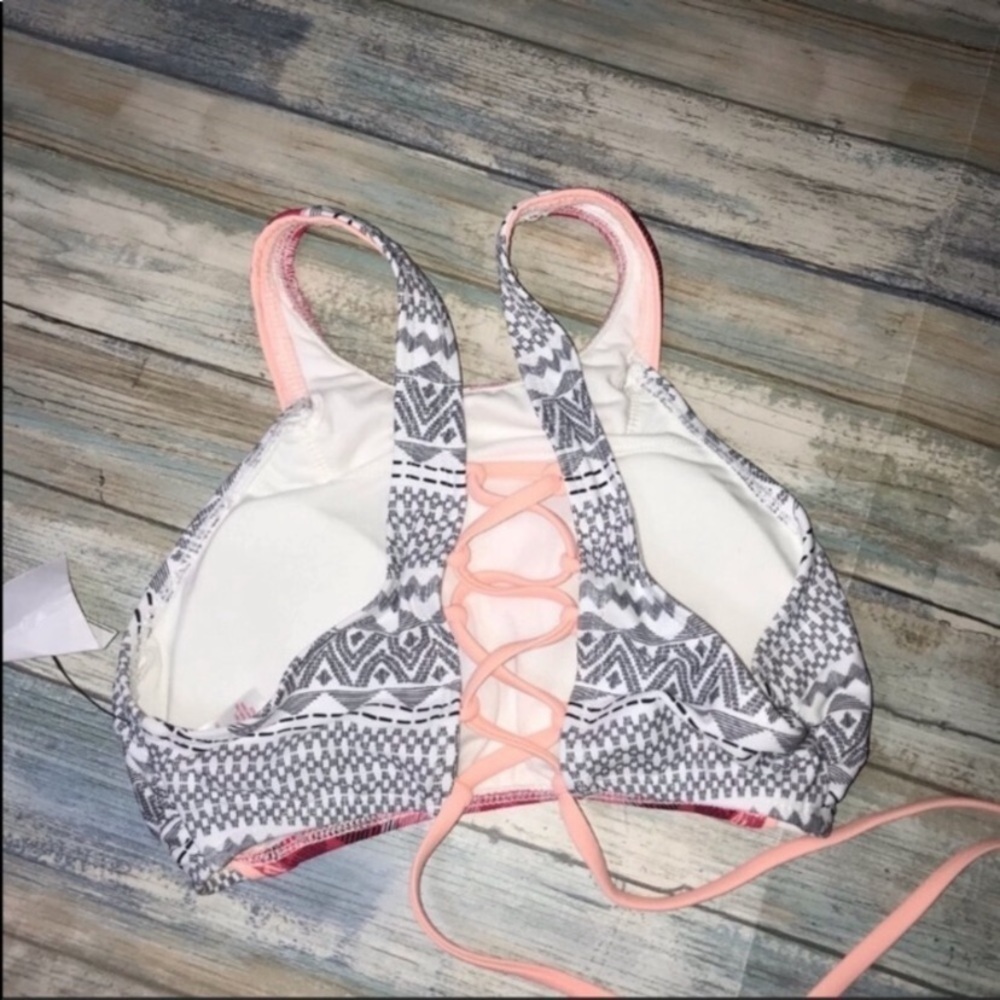 Xhilaration Halter Bikini Top - Picture 3 of 3